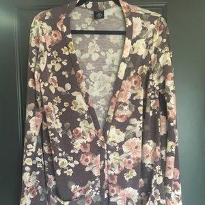 Agnes & Dora cardi with pockets